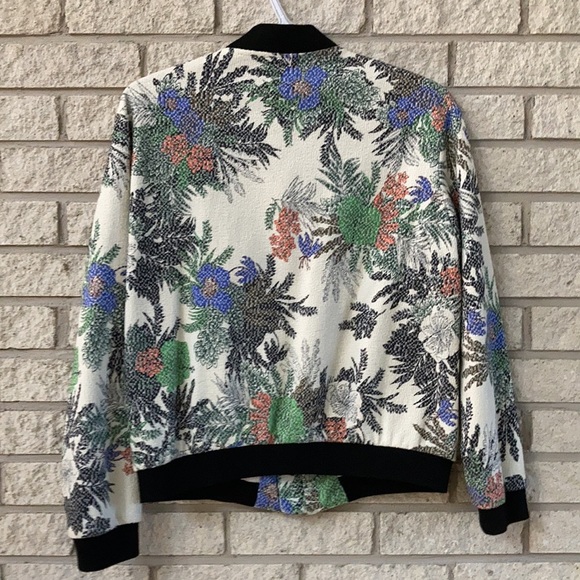 Zara Zip Up Jacket - Picture 2 of 6